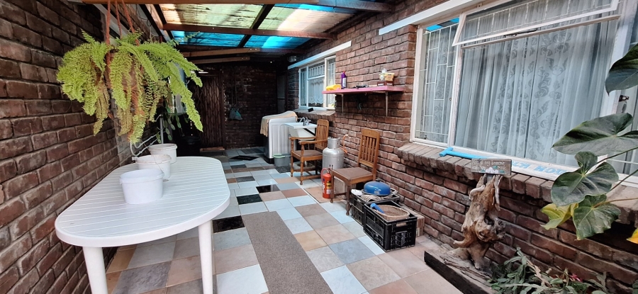 4 Bedroom Property for Sale in Riversdale Western Cape